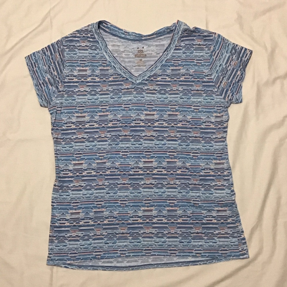 Sherpa Adventure Gear Women’s Blue Patterned V-Neck Short Sleeve Top